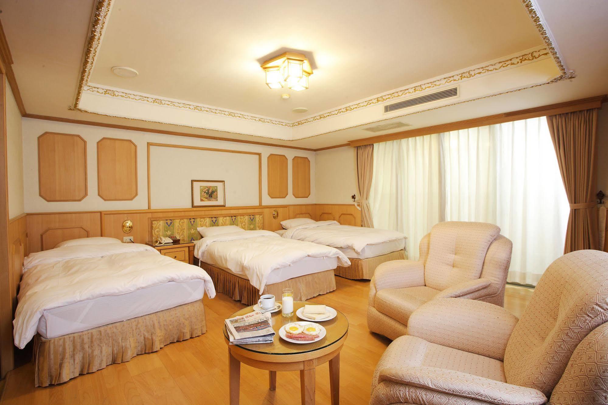 Kingdom Hotel Hsinchu City Exterior photo